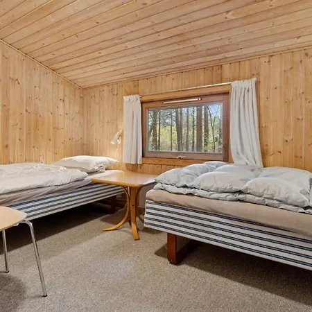 Tjegge - 500m From The Sea By Interhome Neksø